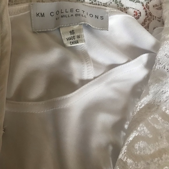 New White lace blouse w/ shell bell sleeve - Picture 6 of 8